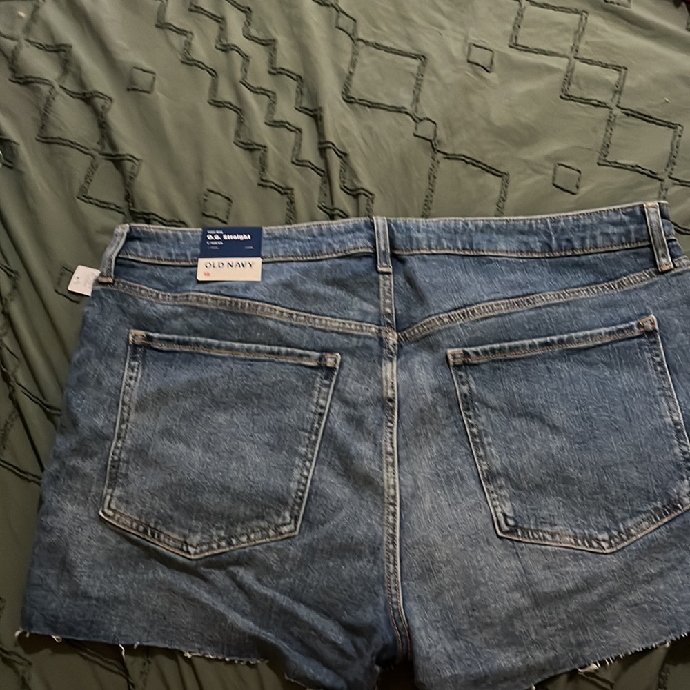 Brand new size 18 Old navy shorts - Picture 4 of 5